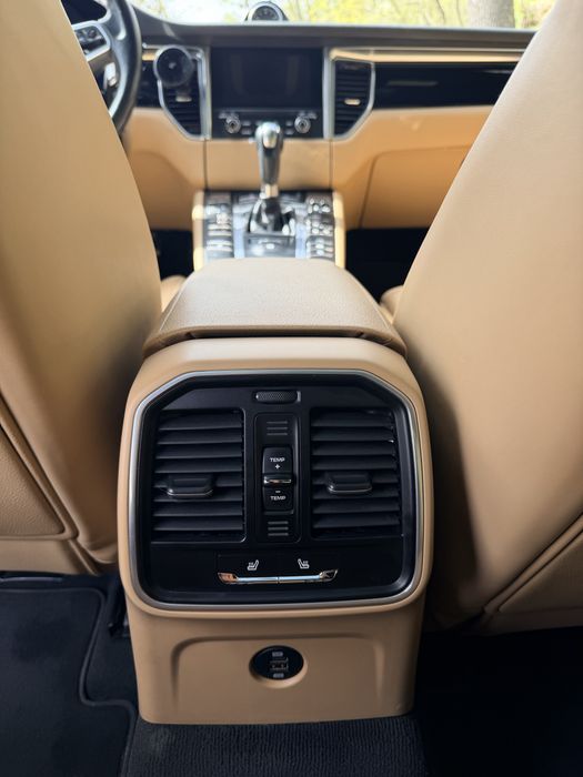 Продаж  Porsche Macan 2018 • 2.0 Turbo