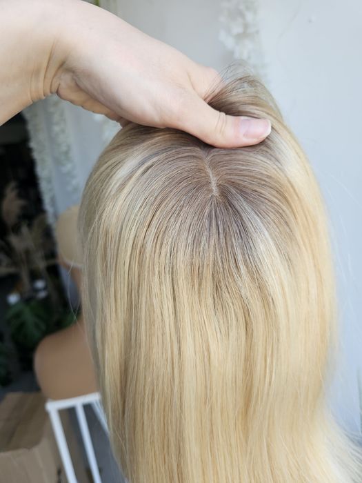 Tupet topper Kris jasny blond z odrostem włosy naturalne 50 cm