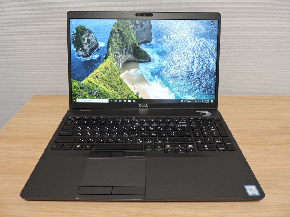 Dell Latitude 5500/15.6 FHD IPS/i7 8665U/16GB/SSD 256/UHD/подсветка