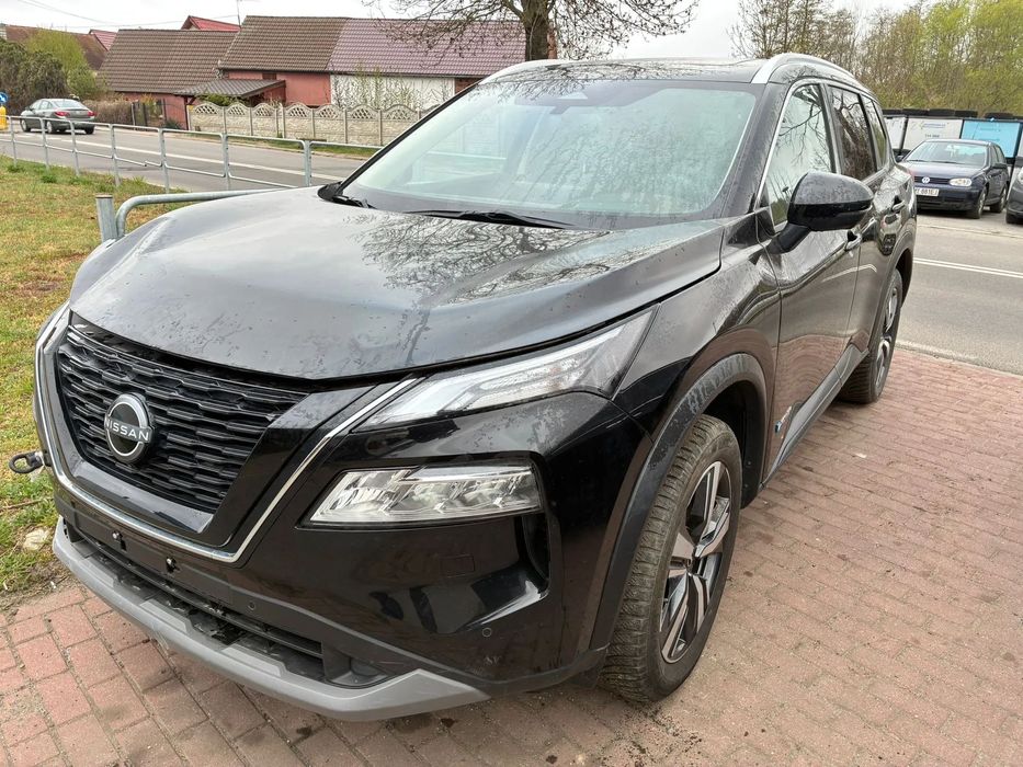 Nissan X-Trail Nissan X-Trail 4x4 hybryda 1,5i