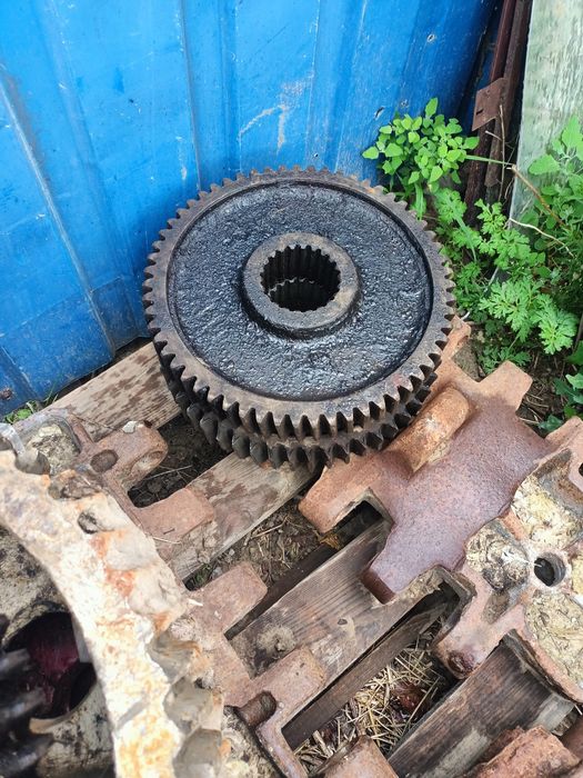 Продам шестерні МКГ 25