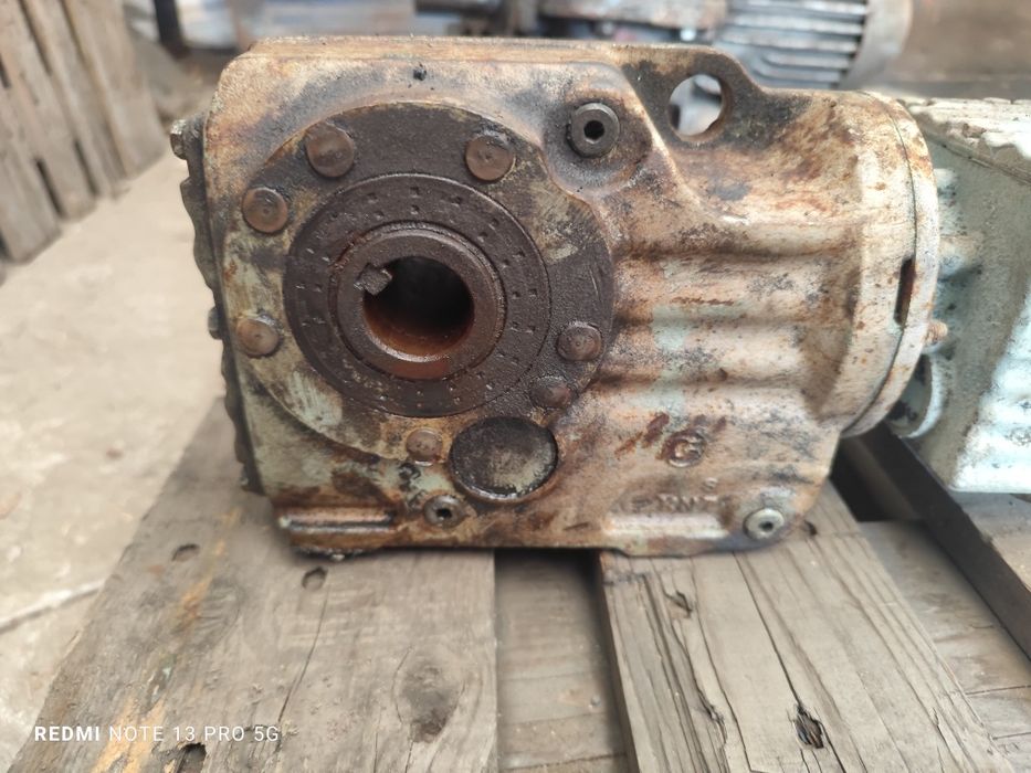 Motoreduktor 2,6 obr/min 0.18kW