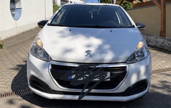 Peugeot 208 1.0.