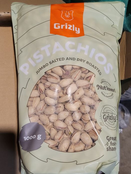 Pistacje orzechy lekko solone całe duże jambo termin 30.10.2026r  2kg