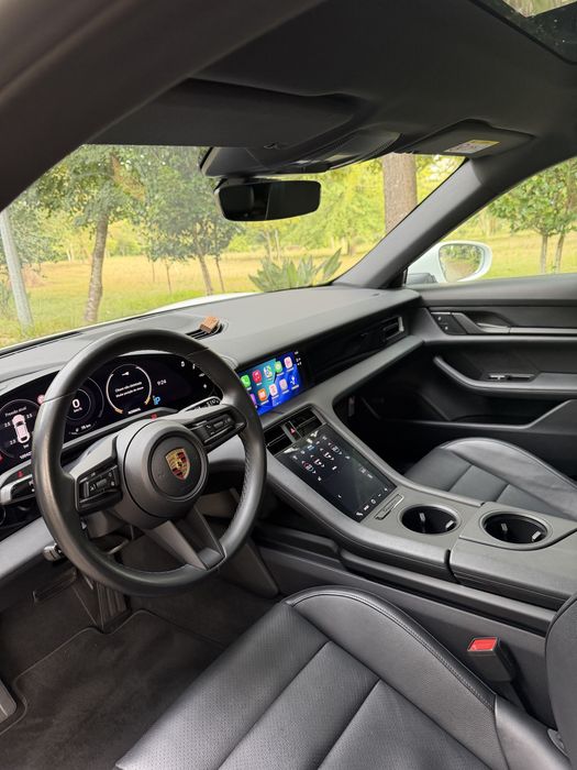 Porsche Taycan 4 Cross Turismo