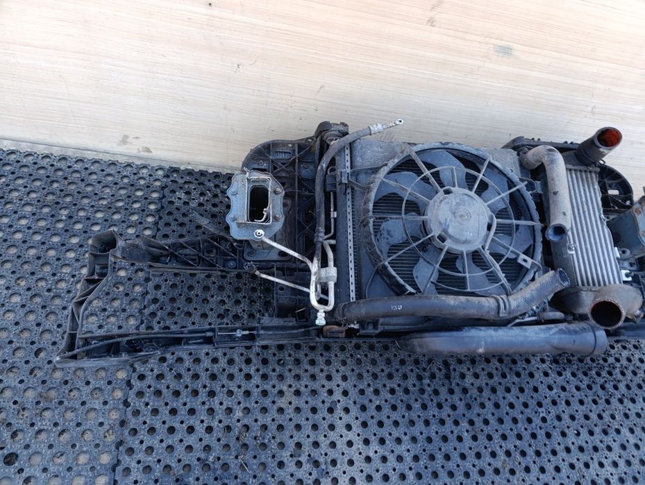 Kia Ceed I 1.6 Crdi Pas Przedni Komplet