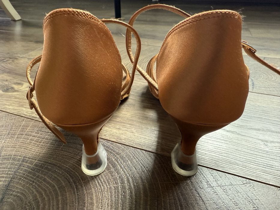 Туфлі для бальних танців 23,5 см