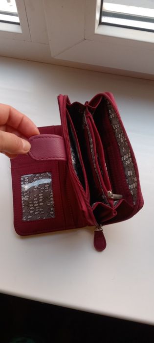 Жіночий гаманець.