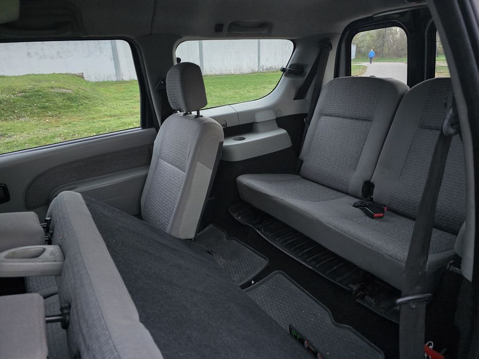 Dacia Logan (7 МІСЦЬ)