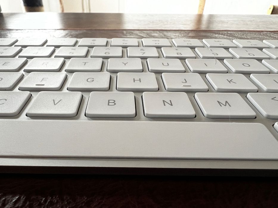 ### À Venda: Teclado Apple Magic ###