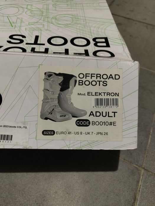 Botas Ufo Elektron Cinza - Tam41