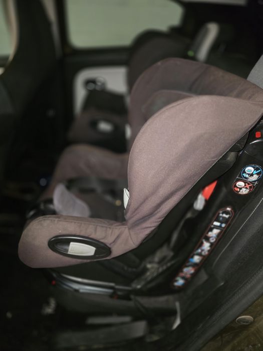 Fotelik obrotowy Maxi-Cosi Axiss (9-18 kg) – Stan dobry