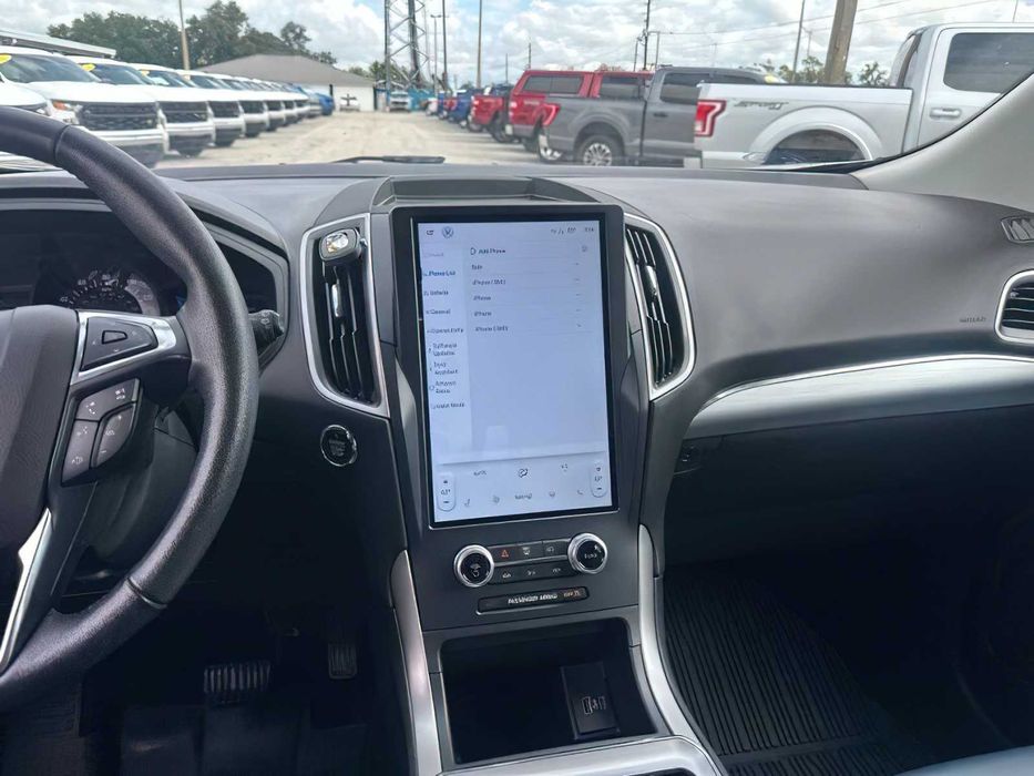 Ford Edge Titanium      2022