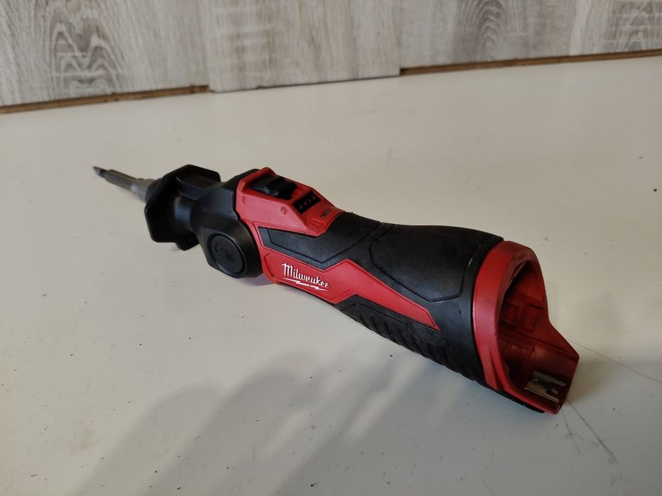 Lutownica  akumulatorowa Milwaukee M12  SI 12v