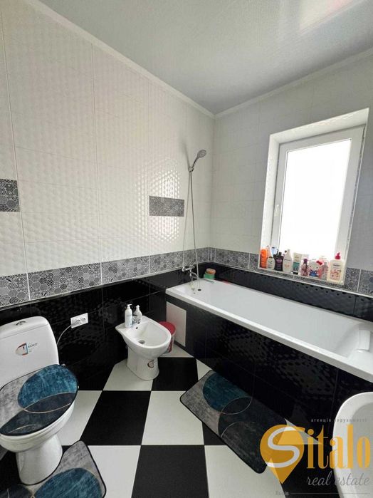 Продаж будинку біля Львова у с.Бартатів ( Суховоля)