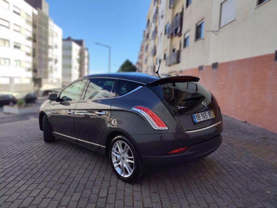 Lancia delta 1.6 multijet como novo  preço negociável