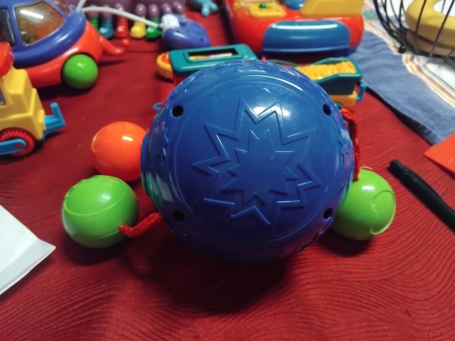 Fisher-Price Giggle Gang (ou "Giggle Ball")