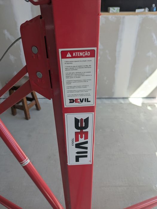 Elevador placas pladur