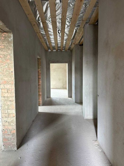 Продам  будинок Американку з гаражем, з земельною ділянкою!!