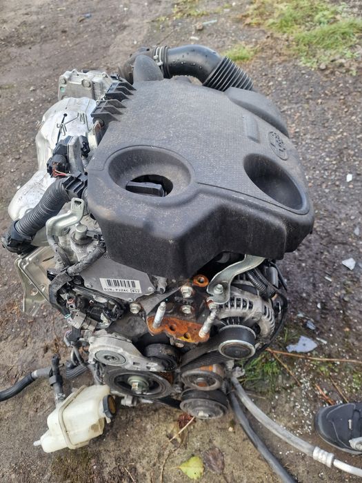Silnik kompletny Toyota Verso-s Subaru trezia 1.4 D4D