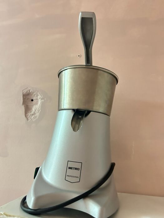 Espremedor Industrial METRO Professional