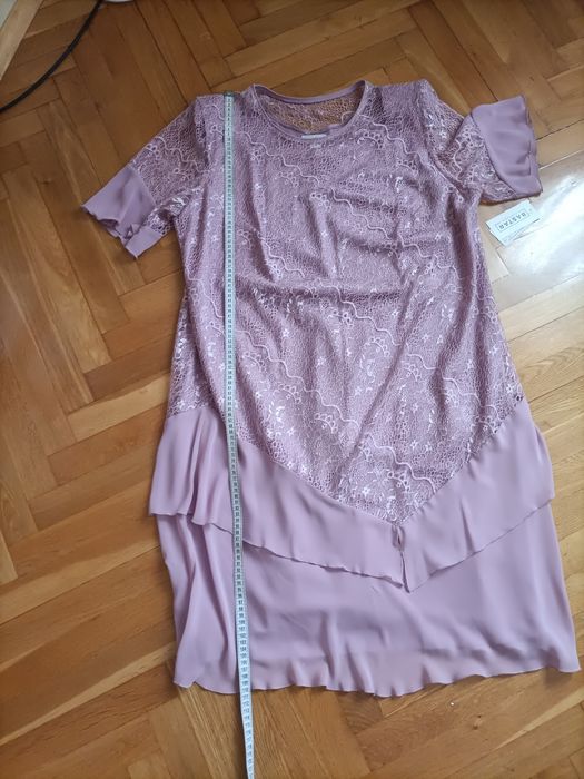 Sukienka z koronką, rozmiar 52