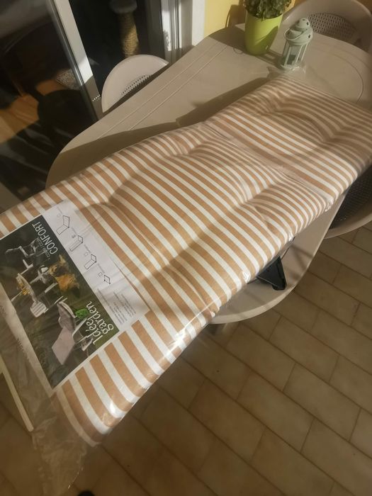 Almofada para cadeira de exterior nova