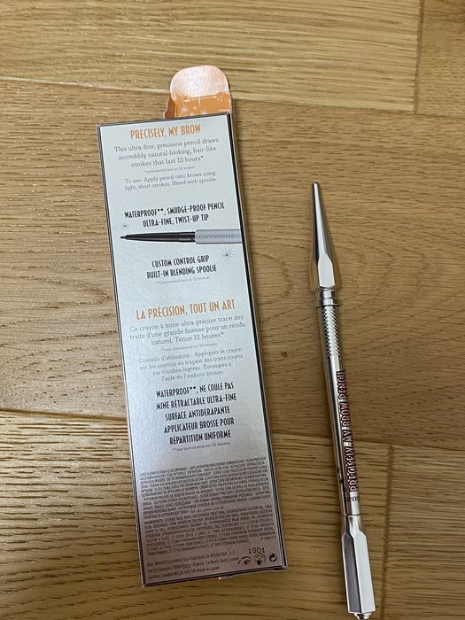 Kredka do brwi precisely my brow pencil Benefit 3 warm light brown
