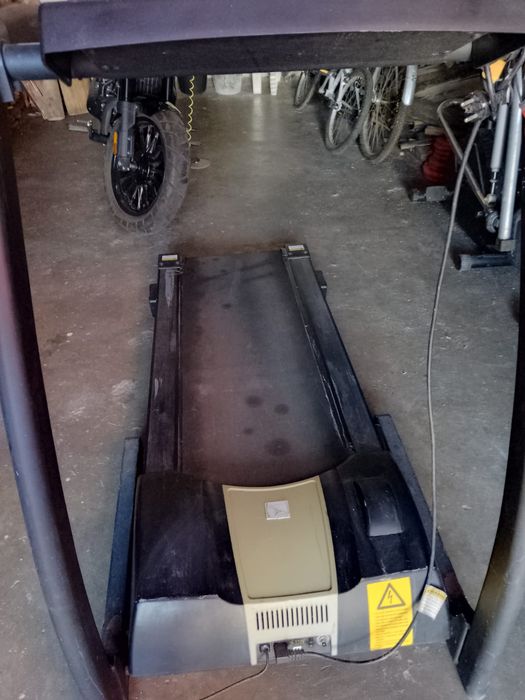 Vendo uma passadeira elétrica em ótimo estado de uso.