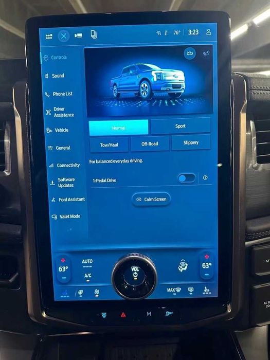 Ford F150 Lightning 131кВт Lariat 2025