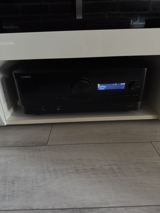 Amplituner Yamaha  rx-v4a