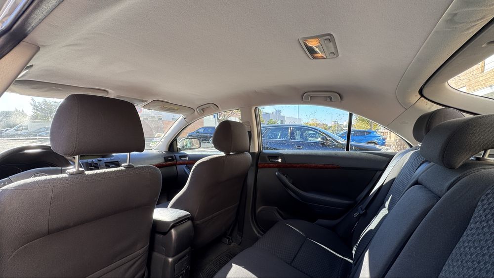 Toyota Avensis 2.0 D-4D (T25-CTD250L), Dez 2004