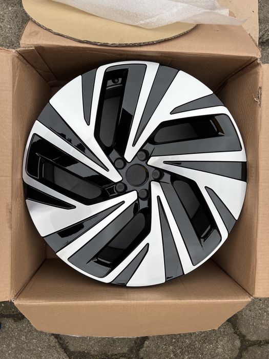 Felga 8,5x21 ET40 VW ID4 id5 w idealnym stanie