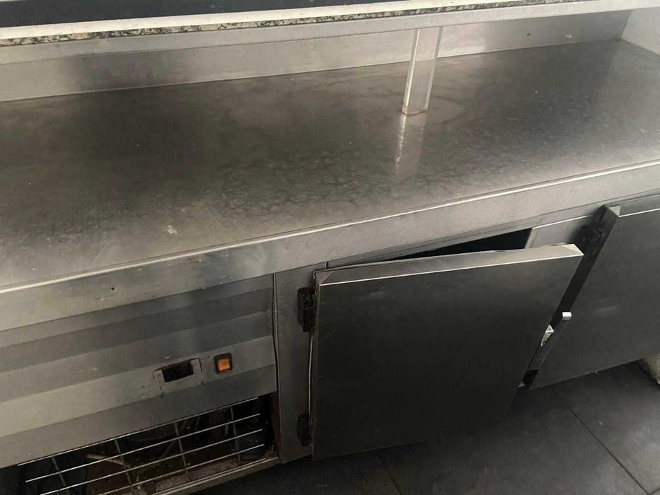 Balcões de frio para estabelecimento comercial