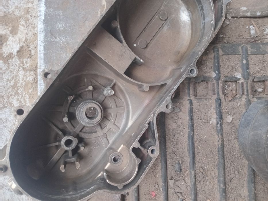 Кришка варіатора 139qmb гарний стан