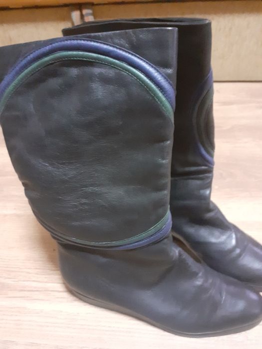 Італійські шкіряні чобітки Gianni Versace