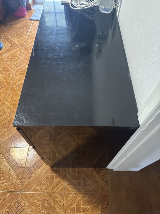Cómoda 6 gavetas Preta Brilhante