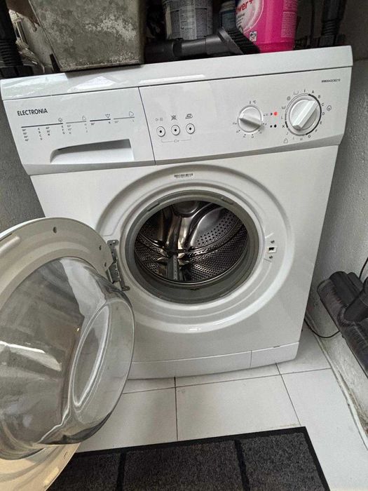 Máquina de lavar a roupa Electronia