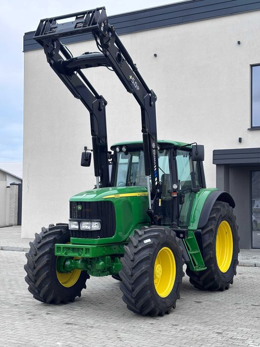 John Deere 6820 з фронтальним навантажувачемTrima