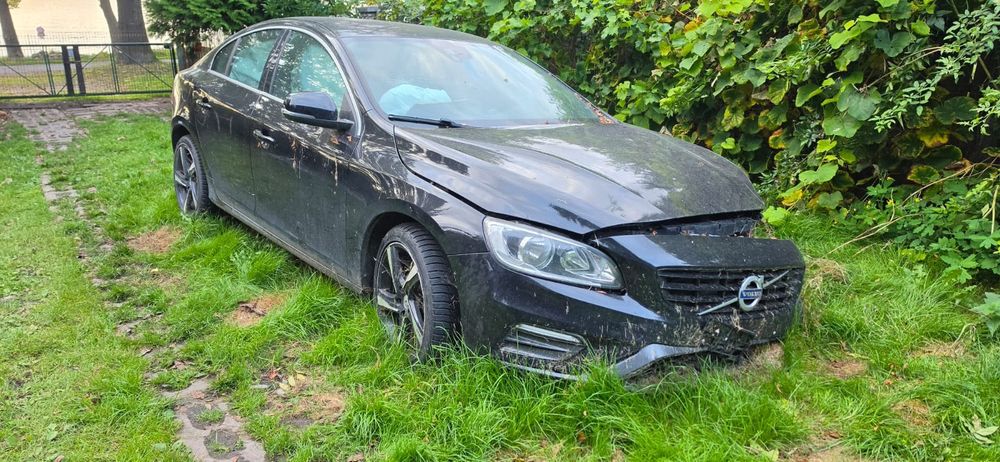 Volvo S60 uszkodzone
