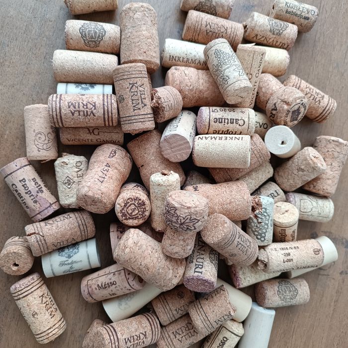 Пробки для декору  полелки