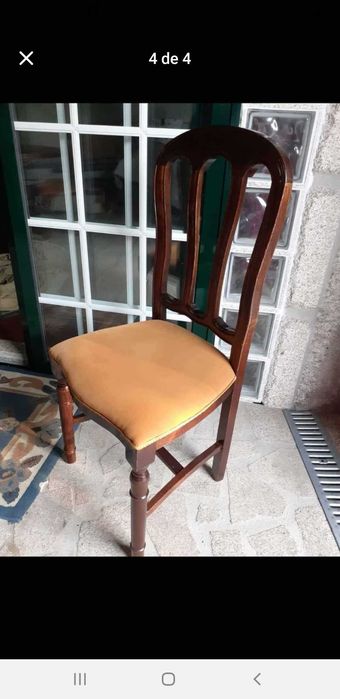 Mesa e 4 cadeiras