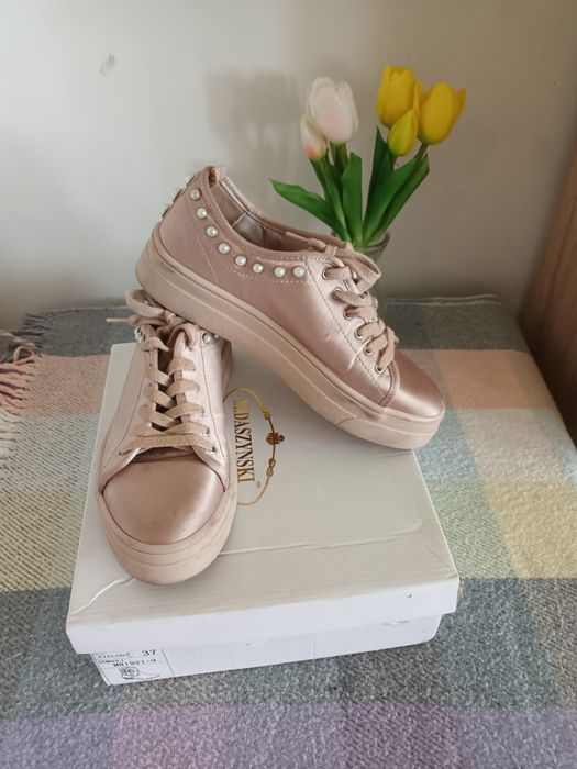 Buty damskie rozmiar 37 Zara Basic.