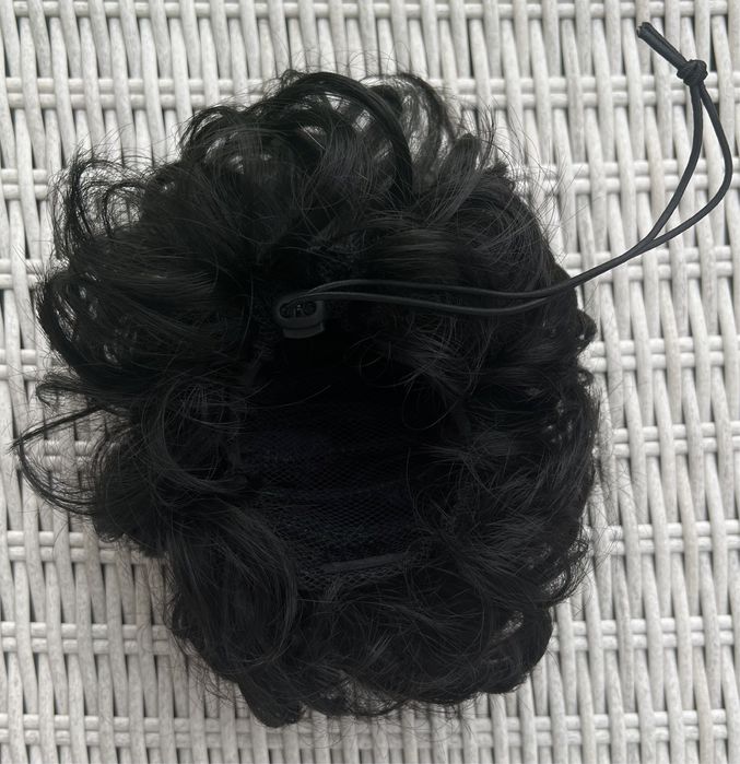 Premium Ultra włosy doczepiane, czarny kok na siateczce 526.