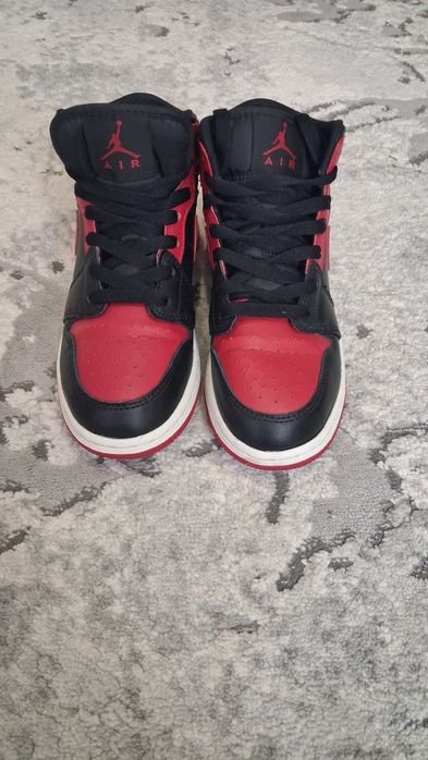Оригінальні кросівки Jordan 1 в ідеальному стані