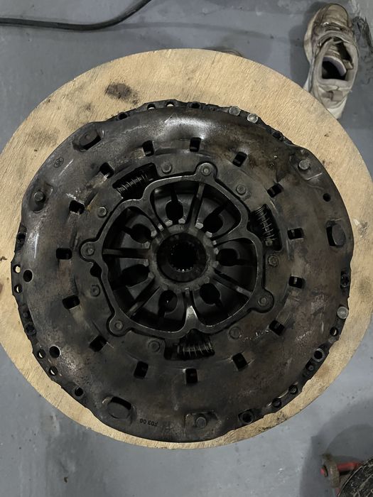 Демфер маховик рено лагуна 2 сценік 1.9