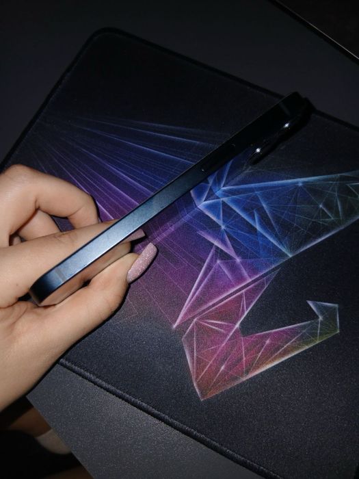 продам айфон 13 на 128 гб