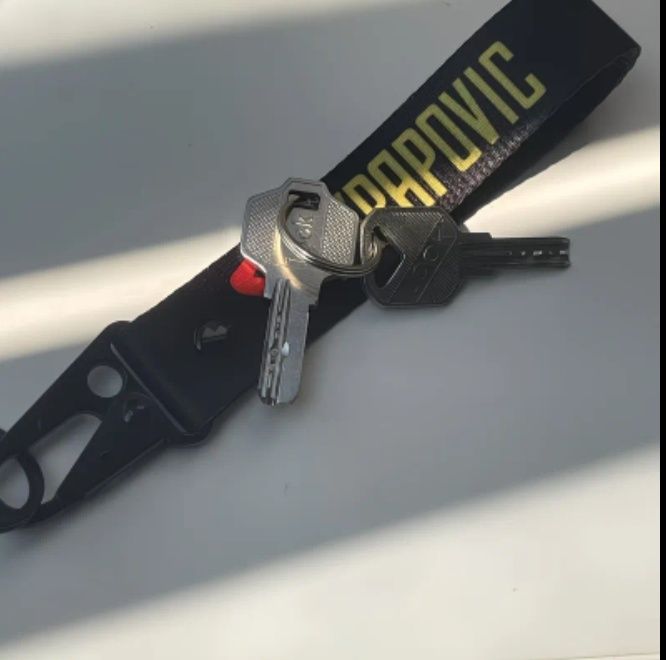Брелок для ключів,akrapovic, wanted