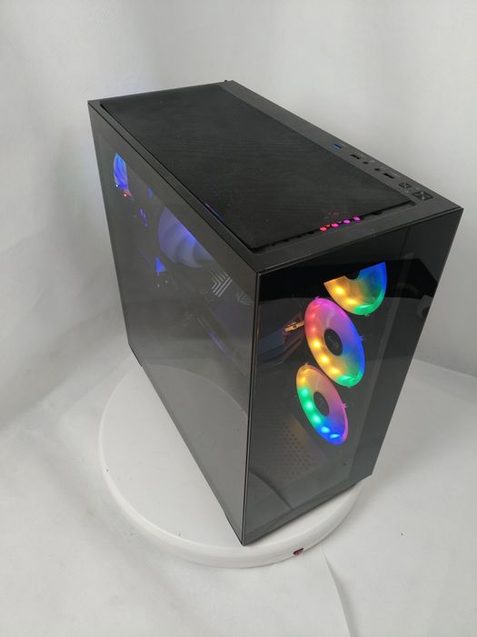Komputer Gamingowy Ryzen 7 7800X3D,RTX 5070,64 GB 6000 MHz,SSD,Win 11
