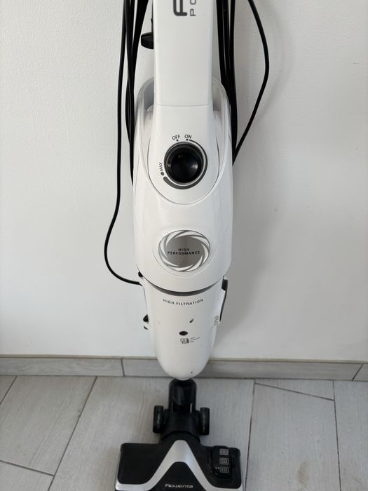 Aspirador vertical rowenta